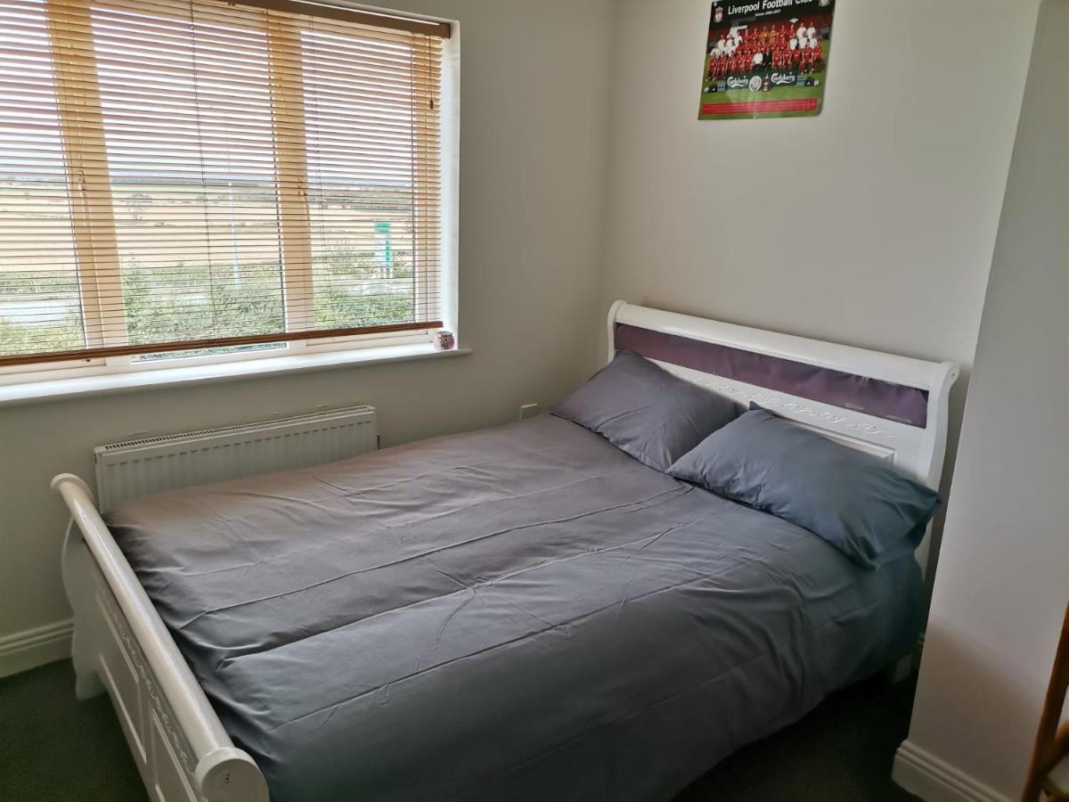 Bright And Cozy Room With Double Bed, Private Bathroom Not Ensuite, Breakfast To Go Dublín Exterior foto